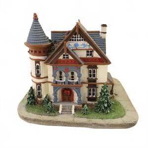 Santa's Best Christmas in New England Village House Vintage 1995